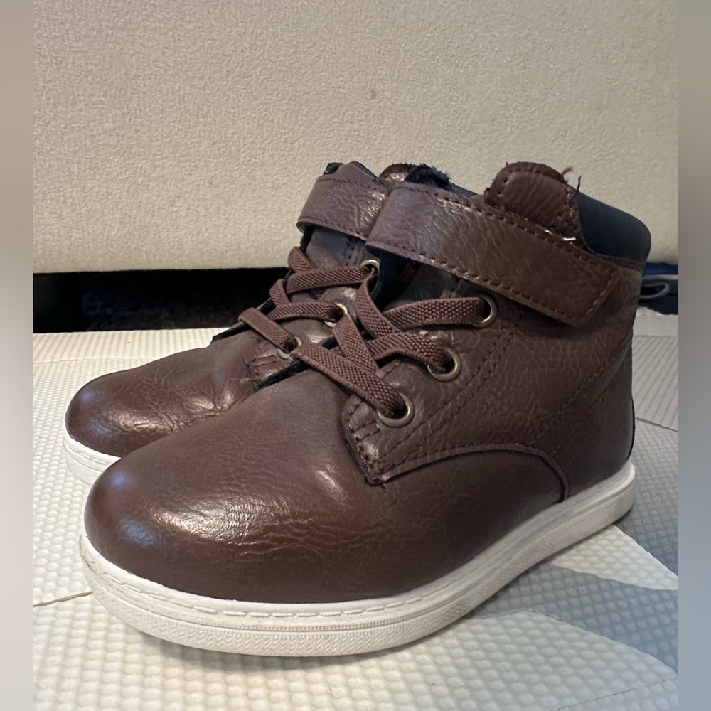 American Eagle toddler boots, Size 8, chocolate brown colour